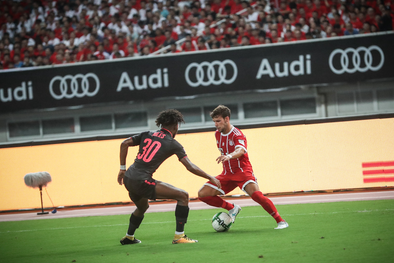 九游体育APP-马德里竞技训练开放日；转会期内部沟通引欢呼；意甲在即；轮换策略成焦点的简单介绍